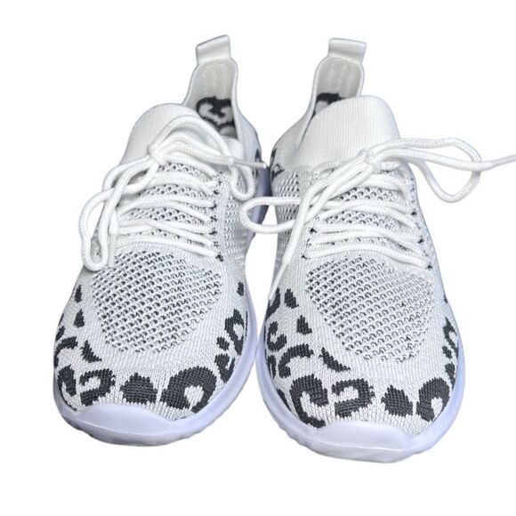 Slip on breathable mesh White Leopard Print Sneakers Women’s Size US 8 (… - Picture 6 of 16